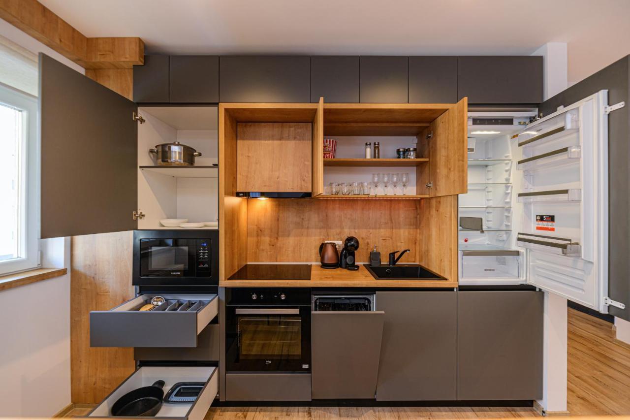 Koa - Pandora Apartments Braşov Esterno foto